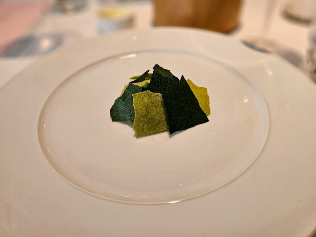 Kohlrabi, Erbse, Radieschen im Cookies Cream in Berlin